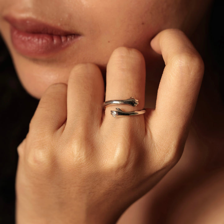 Hug Ring
