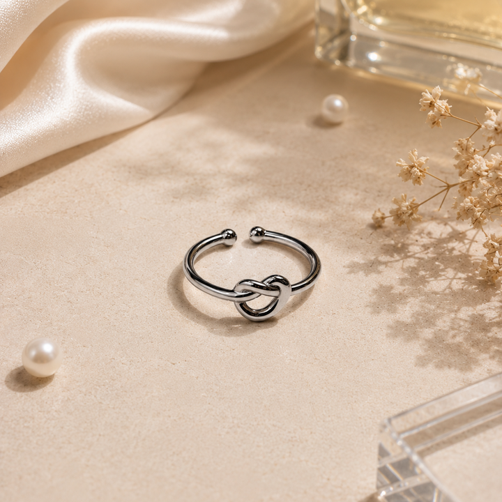 Infinity Knot Couple Rings